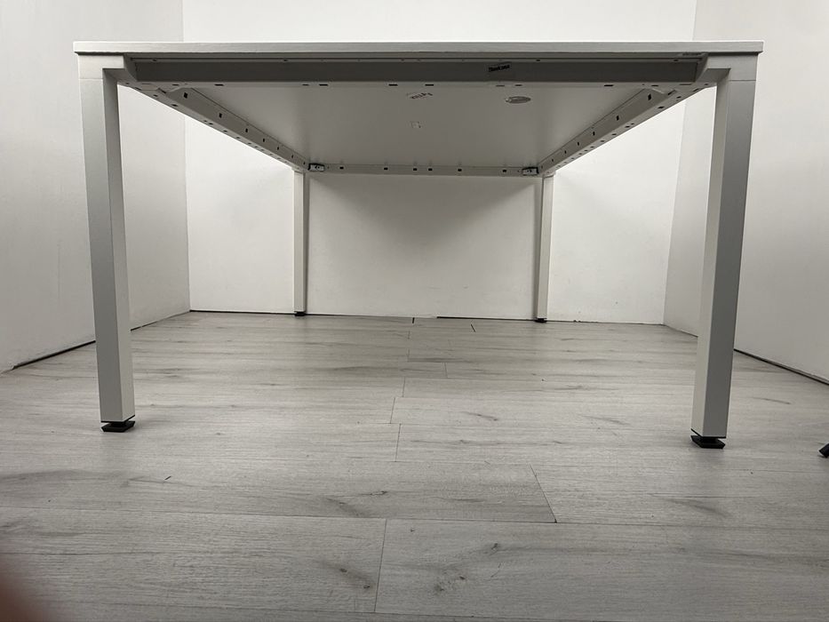 Конферентна / заседателна офис маса Steelcase за 8 човека