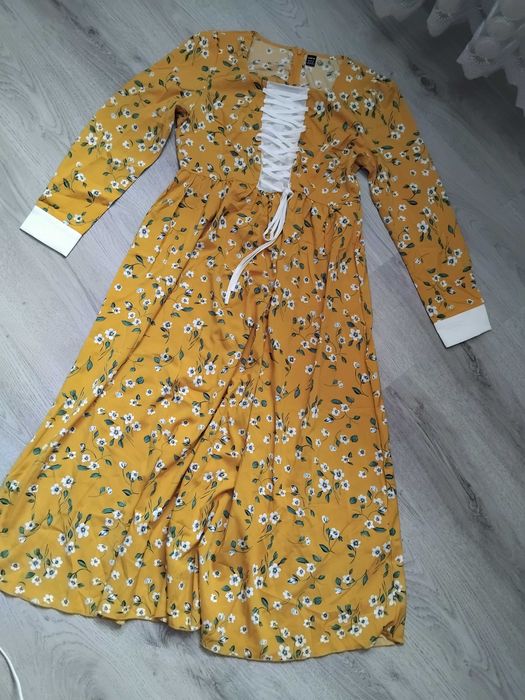 Рокля от Shein .