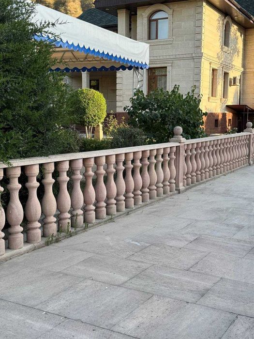 Травертин — прочный камень для облицовки, на любой проект