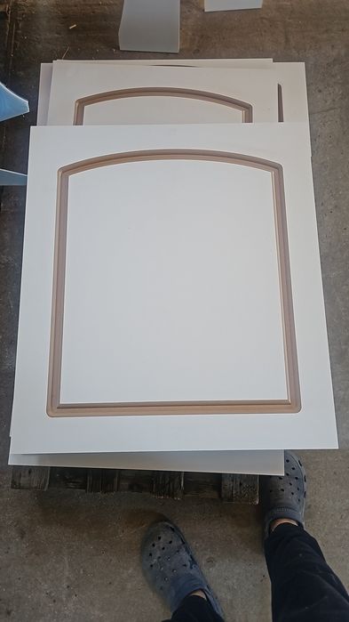 Fronturi usi mobilier