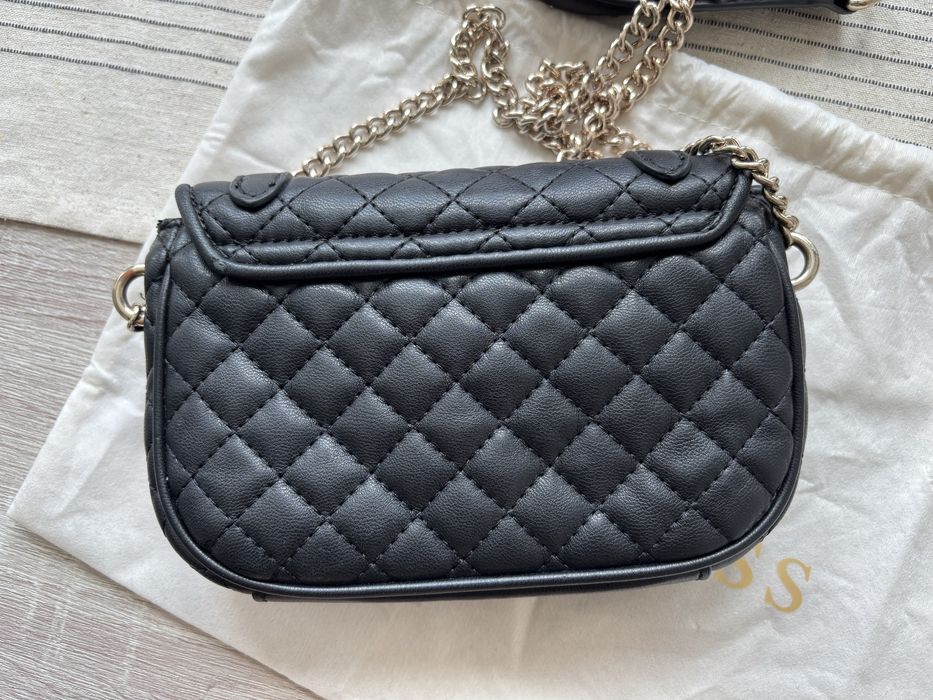 Малка чанта Guess