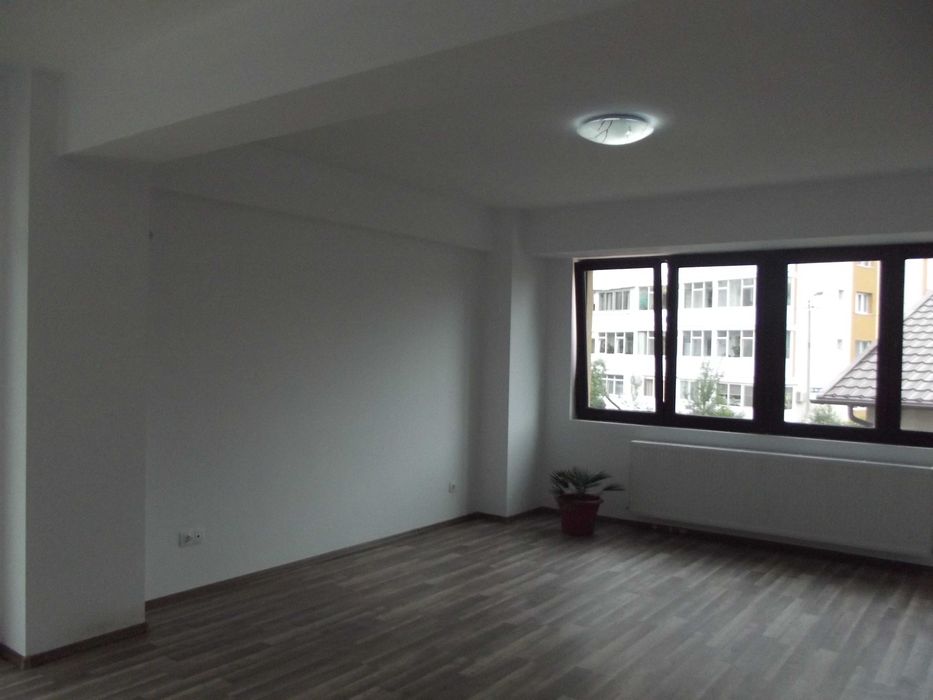 Spatiu BIROURI 227 mp