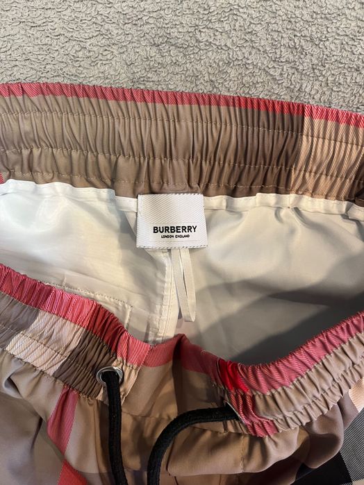 Къси панталони/бански “Burberry”