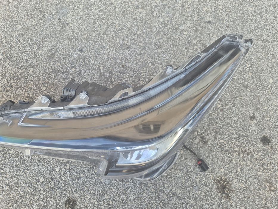 Ляв фар Toyota Corolla фарове Тойота Корола