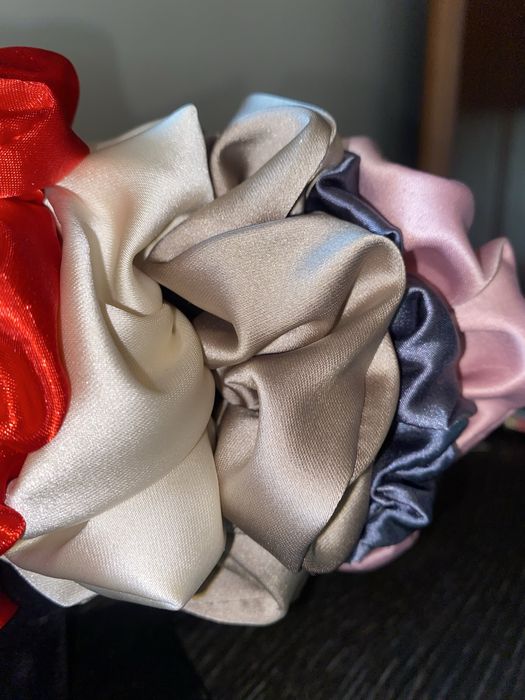 Made by DM сатенени скрънчита