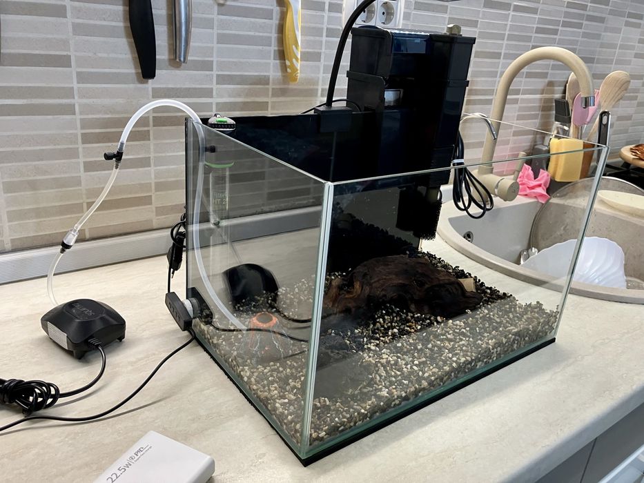 Acvariu Marina 25 L  echipat complet