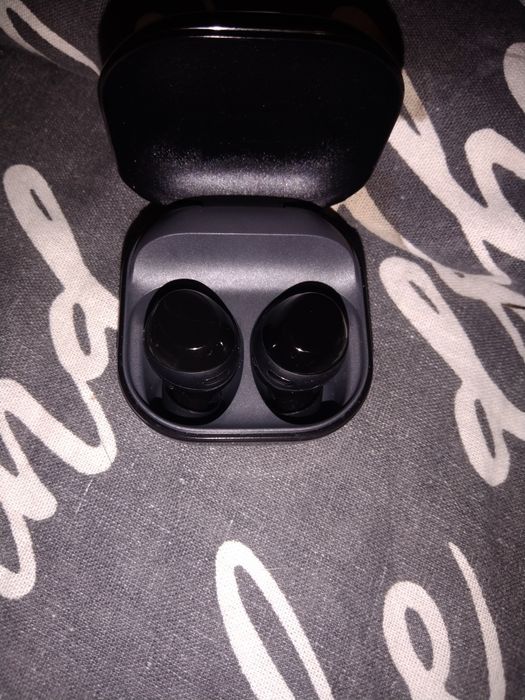 Продам наушники Самсунг