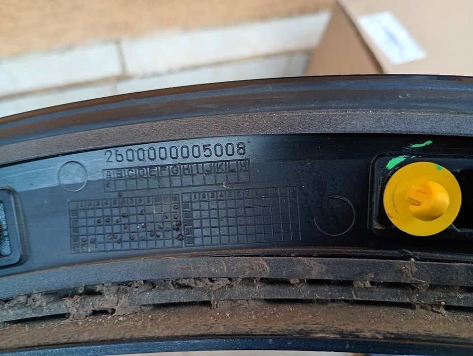 Ornament stânga audi Q8 cod 4M8853717A