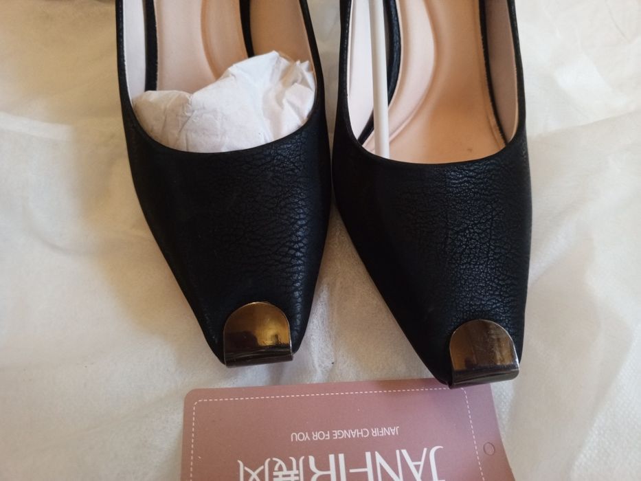 Женская обувь...