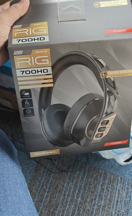 Безжични слушалки Plantronics