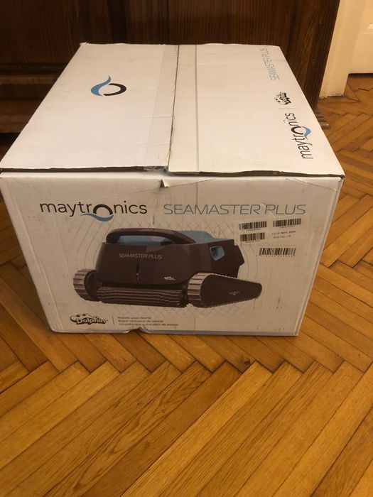 Robot aspirator curatare intretinere piscina Dolphin SeaMaster nou