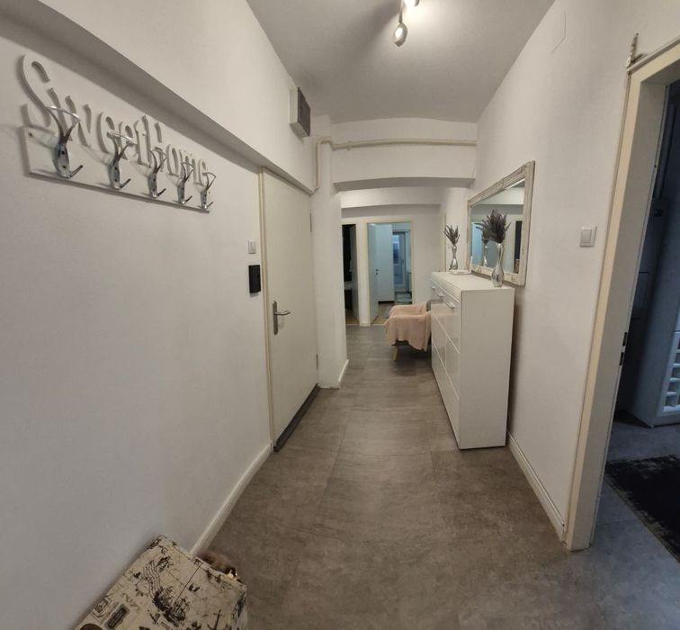 De inchiriat apartament 3 camere, Calea București- KFC– Universitate, complet mobilat si utilat
