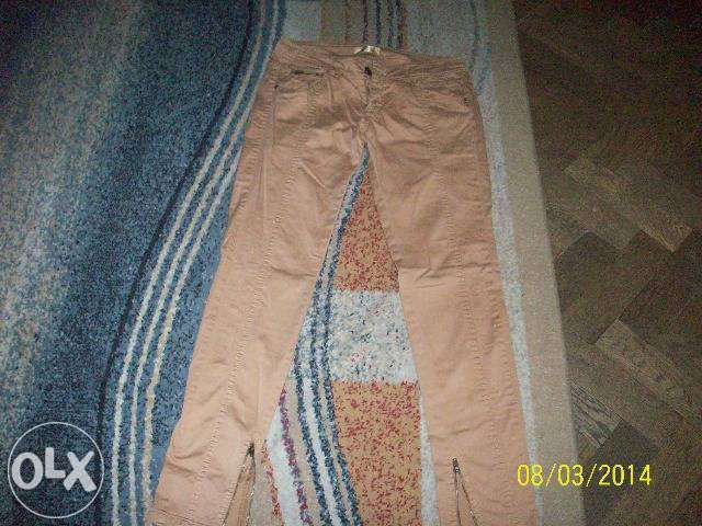 vand pantaloni BERSHKA fashion noi.produs de calitate,import Anglia,M