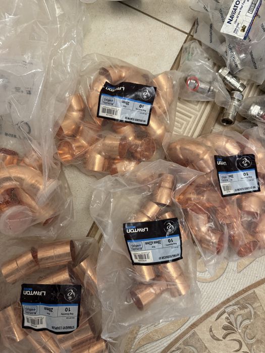 Vand coturi de bronz si cupru