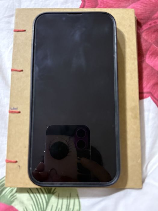 iphone 13 зелен с кутия