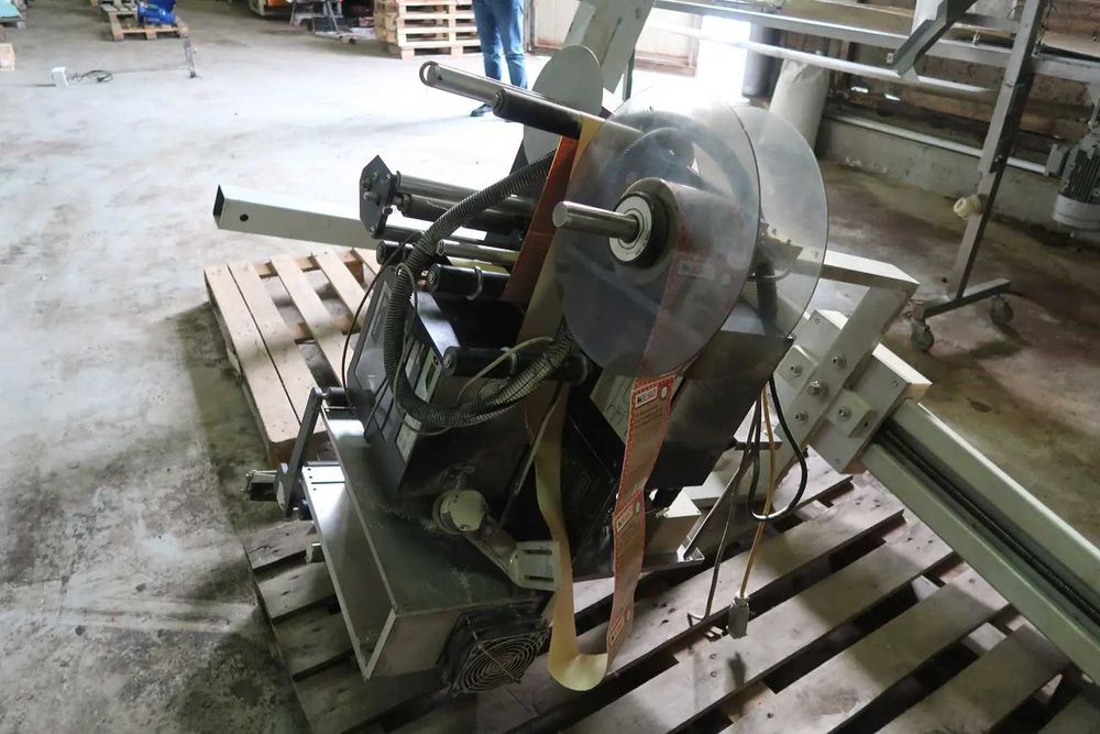 Aplicator etichete APPLY LABEL