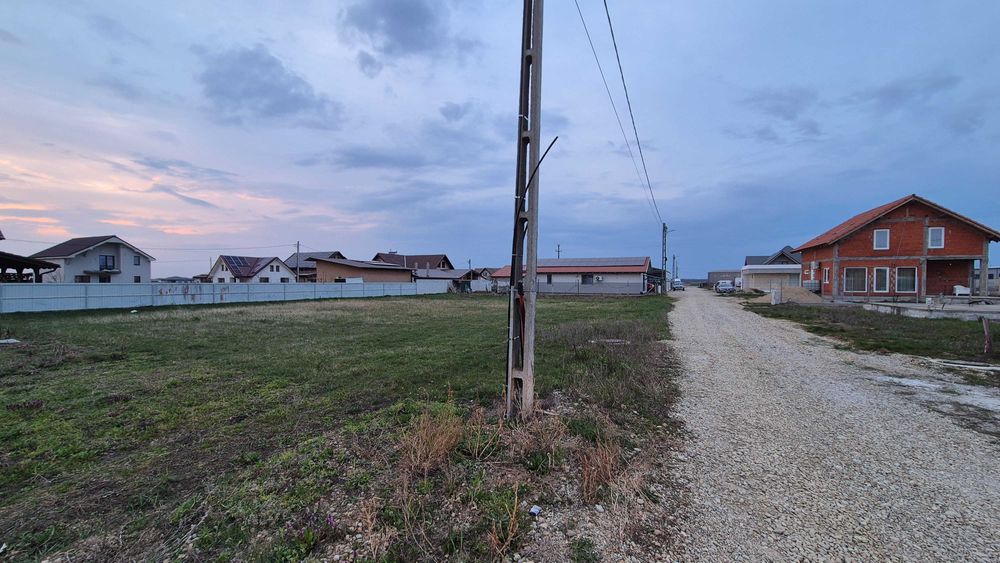 Vand teren intravilan in Apateu cartierul nou