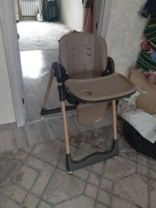 Продам детский стол