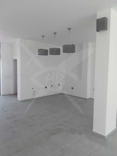 Продава се Магазин в Хисаря - 83 кв.м за 581 €/кв.м - Снимка #2