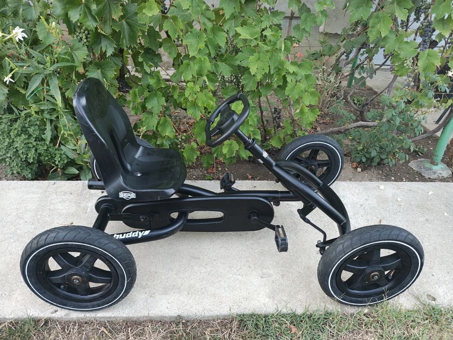 Kart cu pedale BERG Buddy, negru mat, pentru copii de la 3 la 8 ani