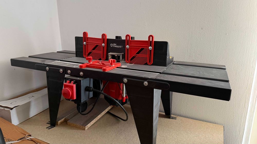 Оберфреза с маса "My Project"