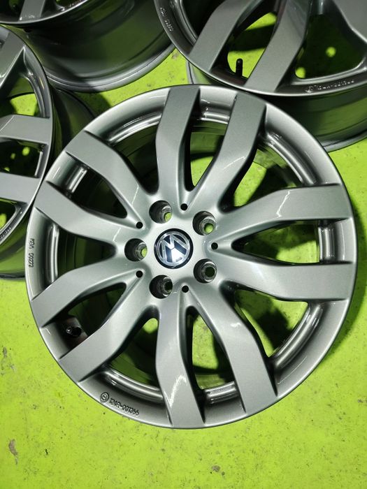17 5x112 Vw Golf Touran Caddy Audi A3 лети джанти 5х112