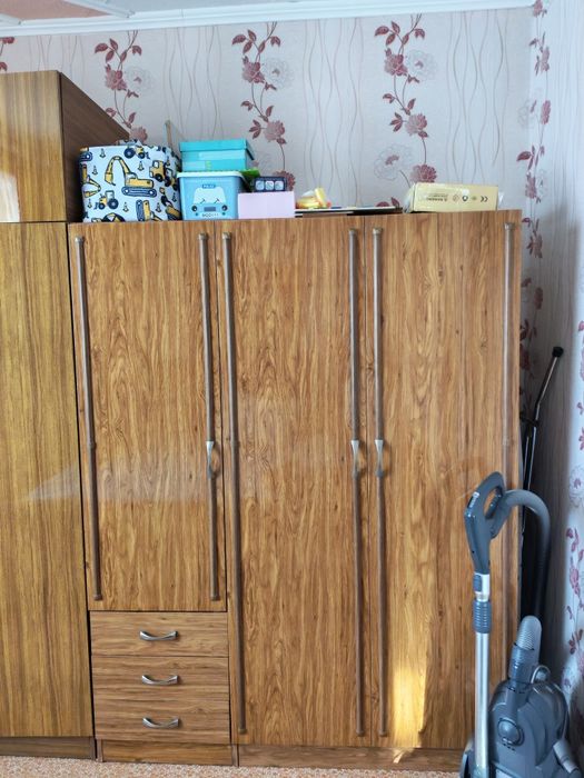 Продам шкафы б/у