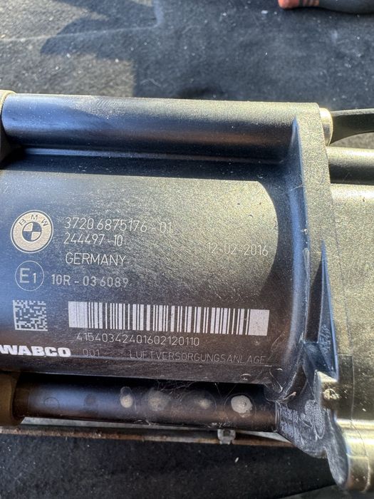 Компресор въздушно окачване бмв ф11 ф01 ф02 ф07 bmw f11 f01 f02 f07