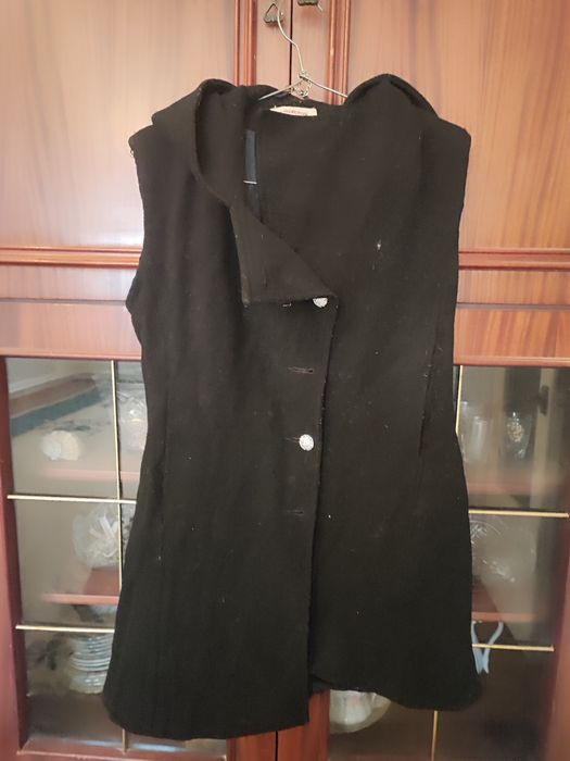 Продается мужской пиджак и безрукавка.