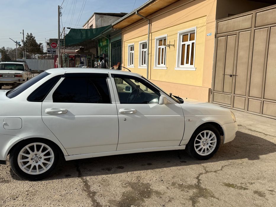 Lada  Priora 1.6