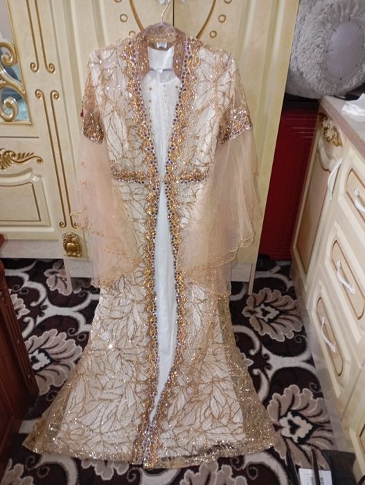 Келинчак ансамбль сотилади холати янгидай 2 марта кийилган