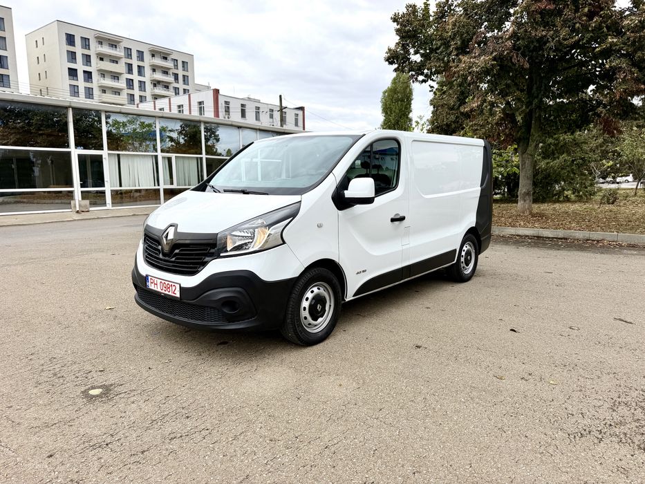 RENAULT Trafic 2015 — imagine 1