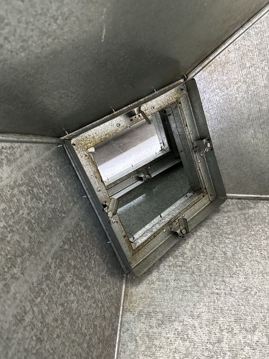 Продаю два зонта