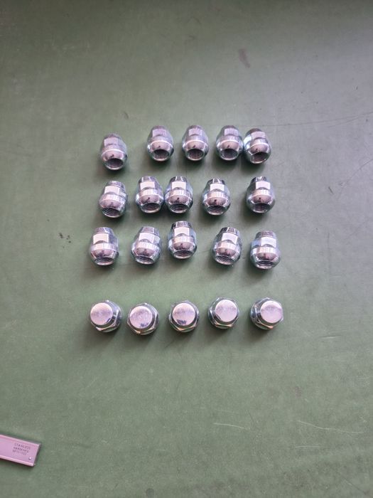 Prezoane Piulite Honda M12 x 1,5 pt jante Originale cu Raza (R12)