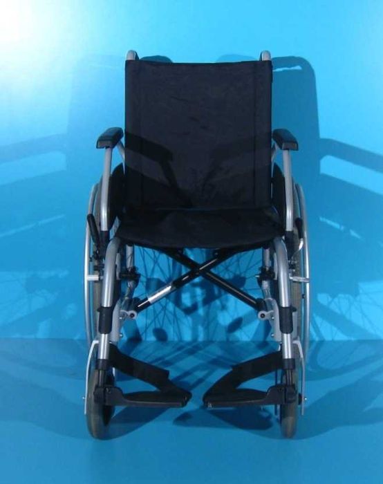 Scaun cu rotile pliabil din aluminiu Drive / latime sezut 42 cm