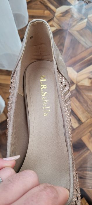Pantofi eleganți dama.