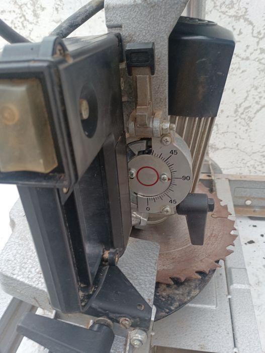 DeWalt dw320 радиален циркуляр