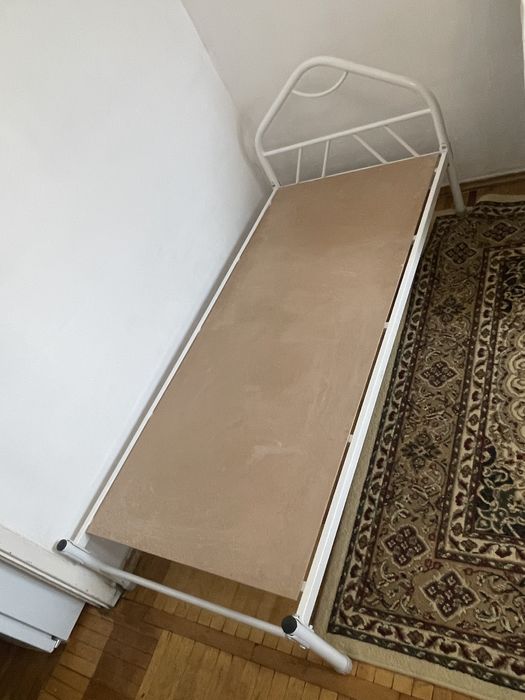 Металическая кровать