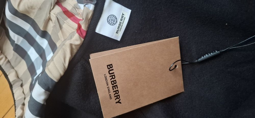 Hanorac burberry mărimea XS