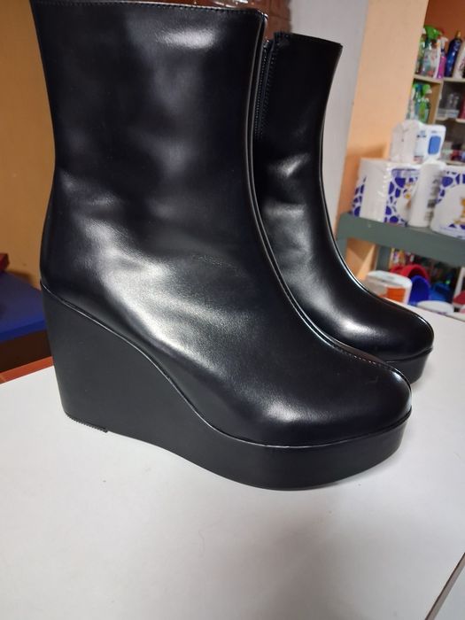 Ghete dama nr 36 noi,piele naturala