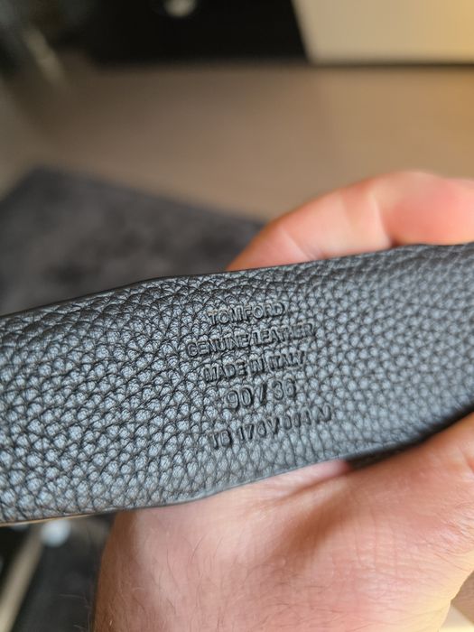 Колан Tom Ford – черен, матова катарама – размер 90