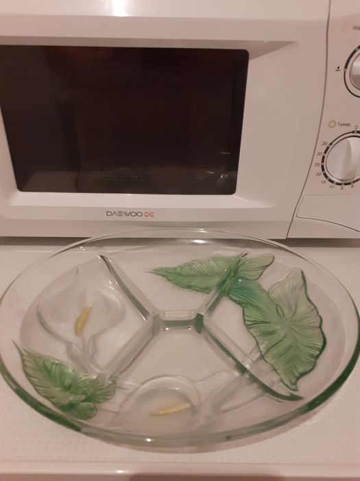 Тарелки 3000  тыс и Посуда.