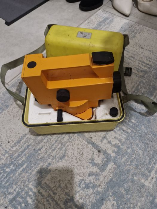 Нивелир на запчасти