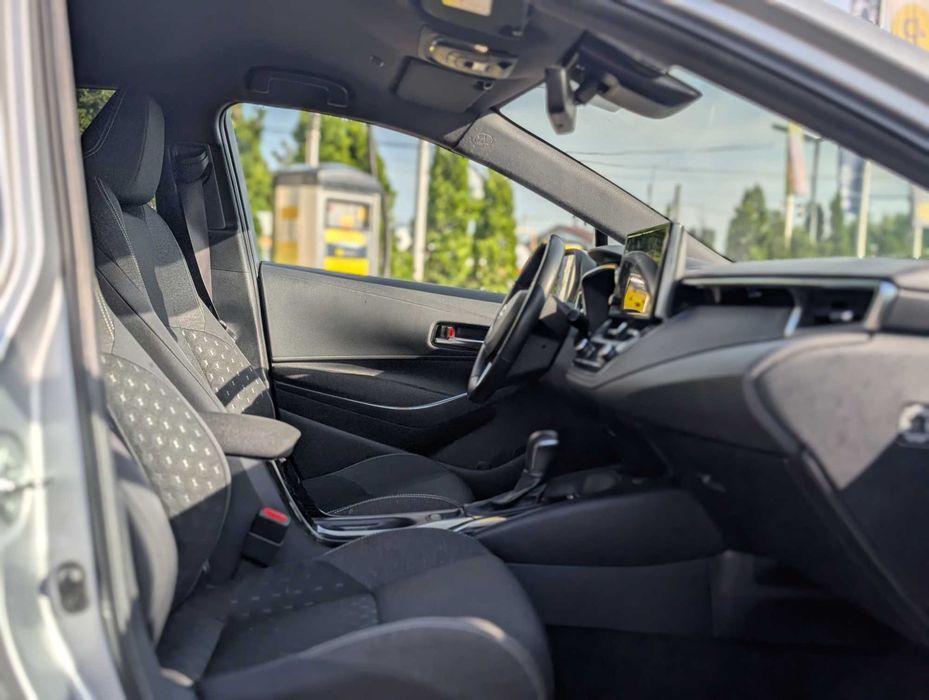 Inchiriez Masina La Ramanere Suzuki Swace Hybrid pentru Uber sau Bolt.