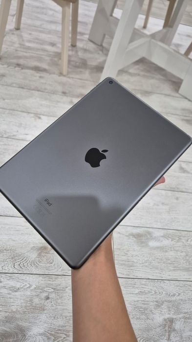 Продаю iPad 2020