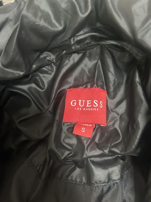 Яке на марката guess оригинално