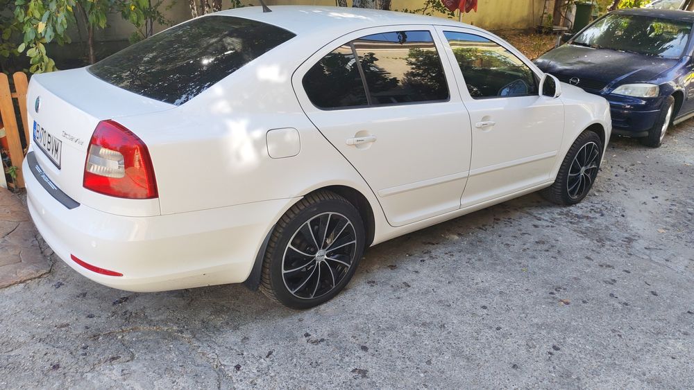 SKODA Octavia 2013 — imagine 3