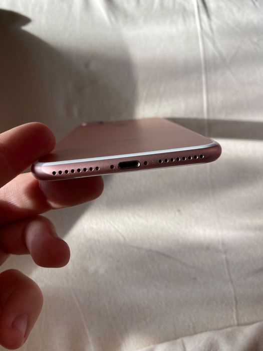 Продам или обменяю Iphone 7 plus Rose Gold акб 80