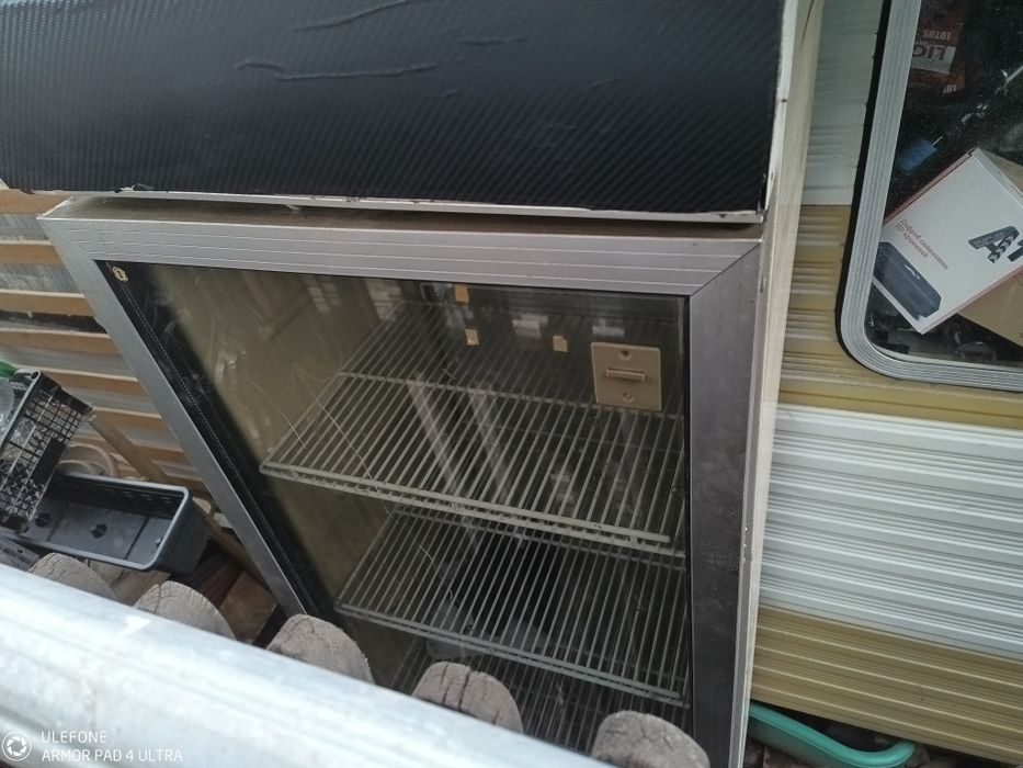 Хладилна витрина