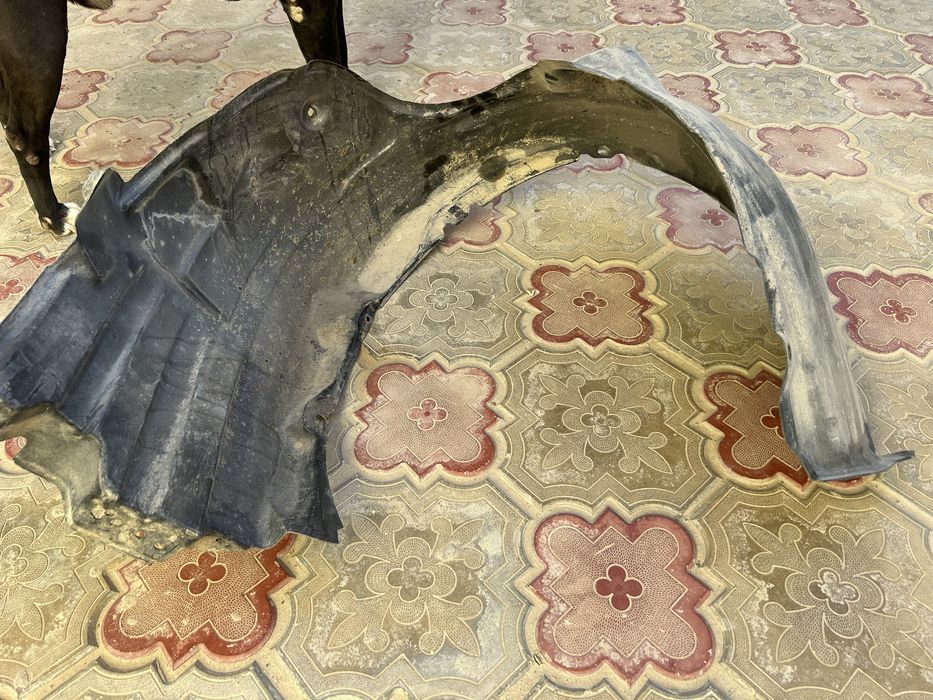 Камри 50 SE подкрылок левый (оригинал)